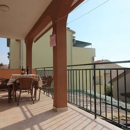 Red Hill * 扎博里克